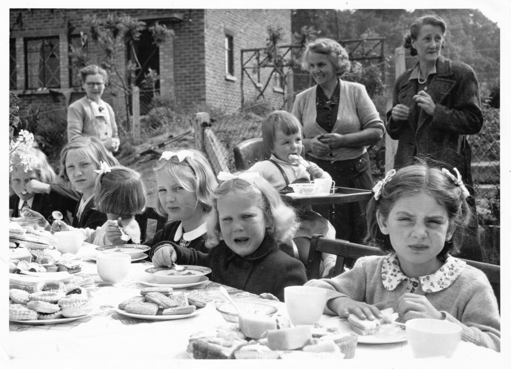 Coronation June 1953 - Gordon Road - Oundle In Pictures