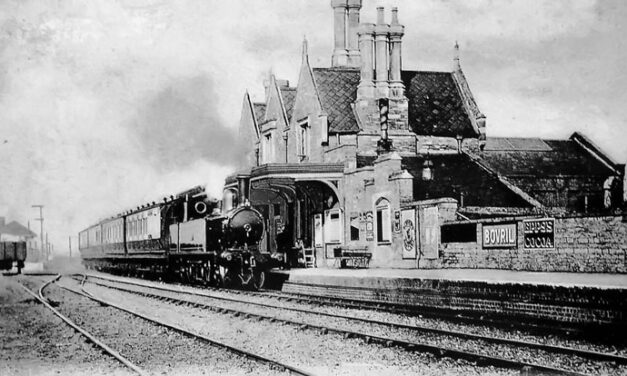 Oundle Station (c.1905)