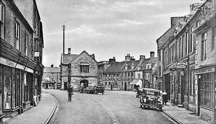 Oundle – The Square