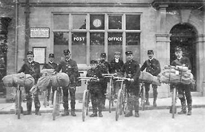 Oundle postmen c1911