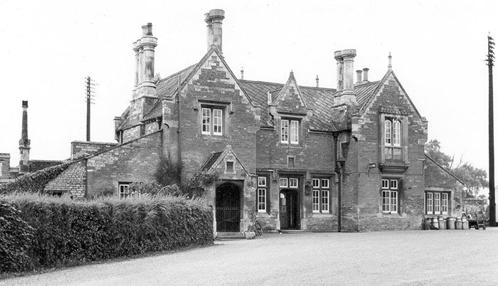 Oundle Station (c.1953)