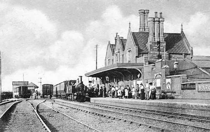 Oundle Station c.1912